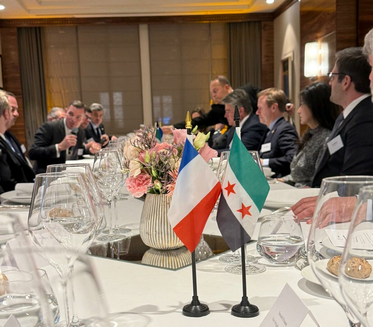 Le CAFSY organise à Paris son premier diner pour impulser la coopération économique franco-syrienne whatsapp image 2026 03 26 at 08.41.46 (18)
